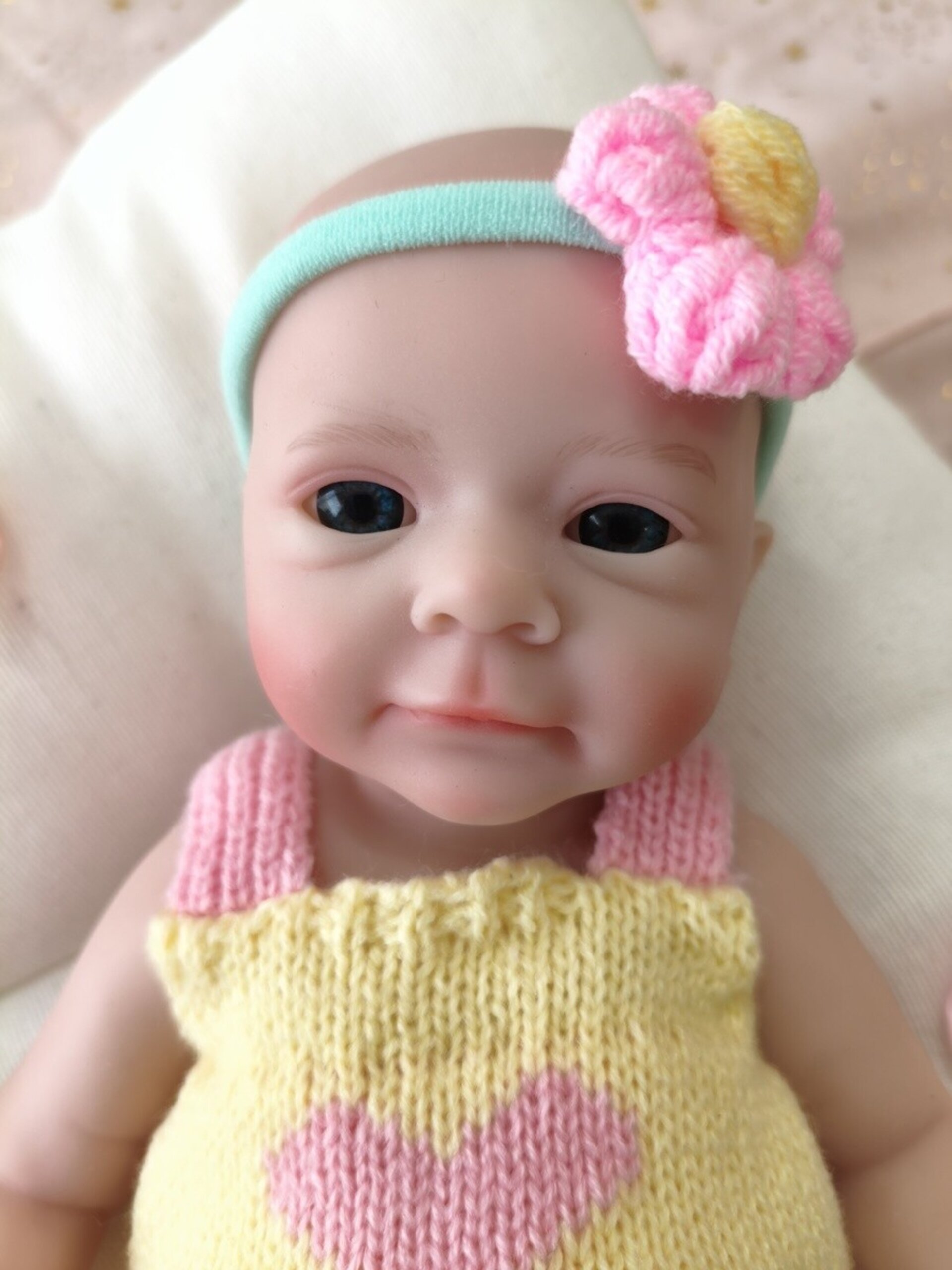 Bebé Reborn Zaira - 30 cm de Silicona Blanda Realista - 6