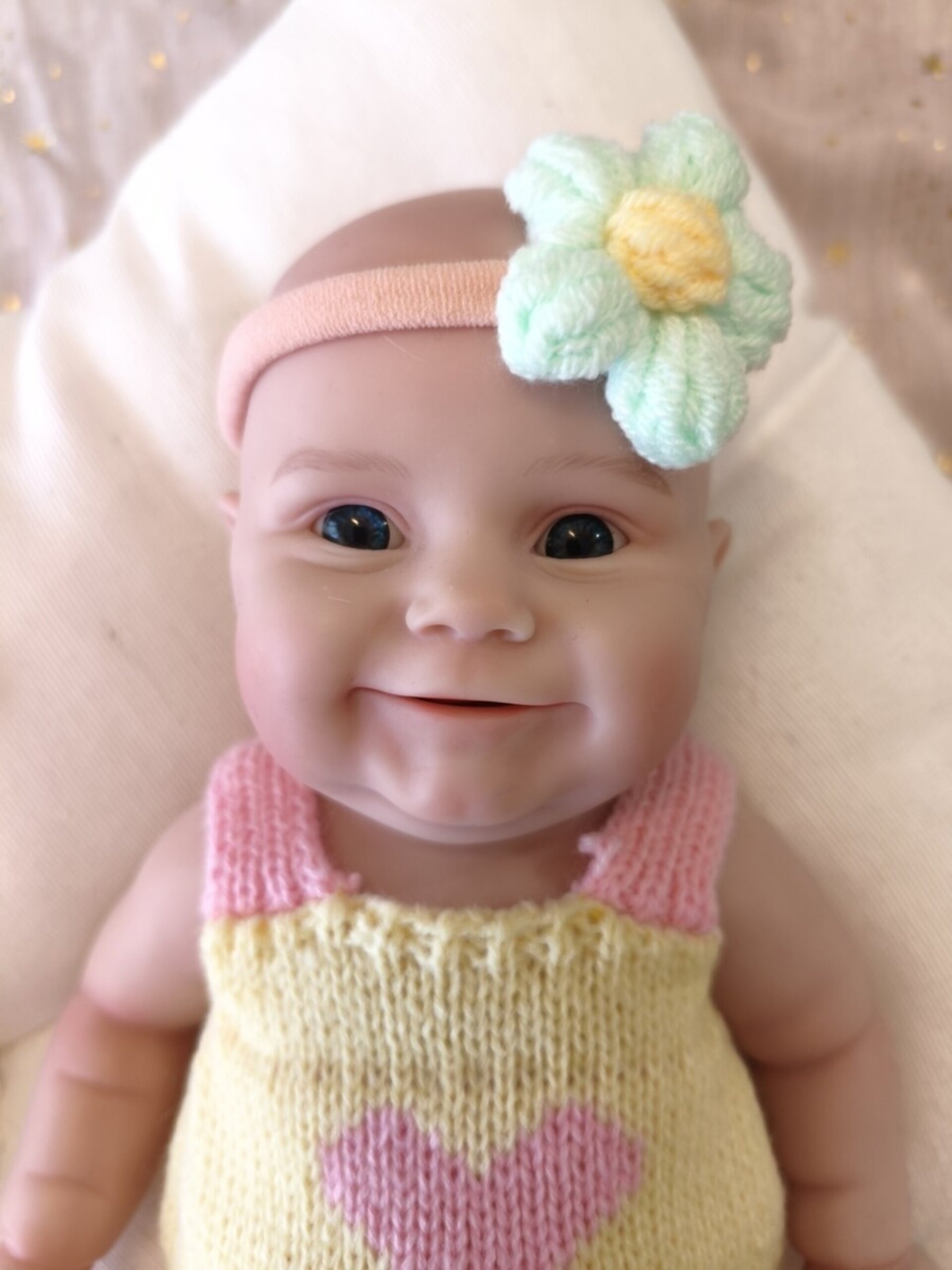 Bebé Reborn Laura - 30 cm de Silicona Blanda Realista - 6