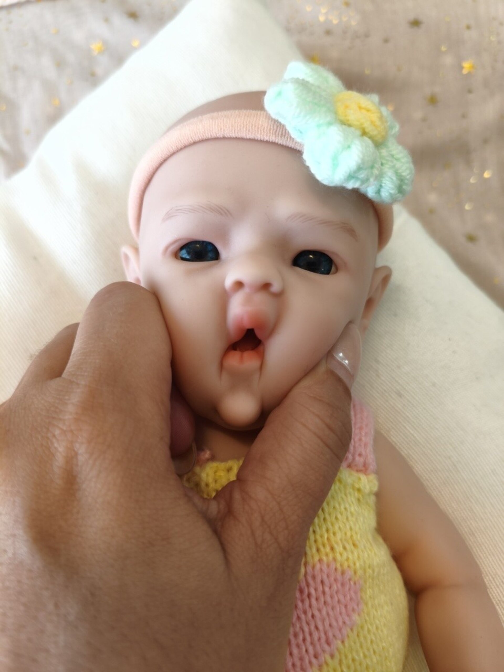 Bebé Reborn Camila - 30 cm de Silicona Blanda Realista - 8