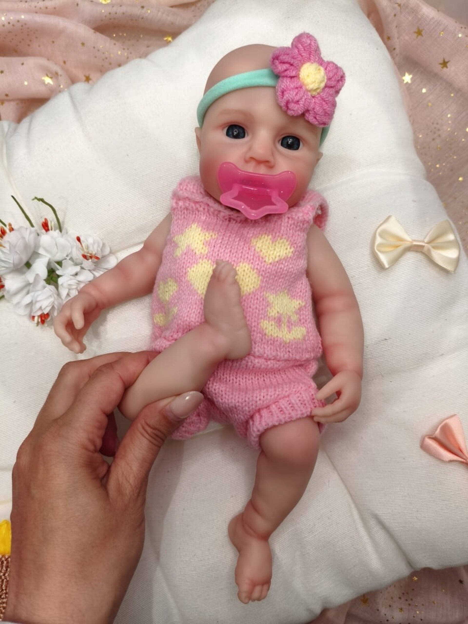 Bebé Reborn Mía - 30 cm de Silicona Blanda Realista - 5