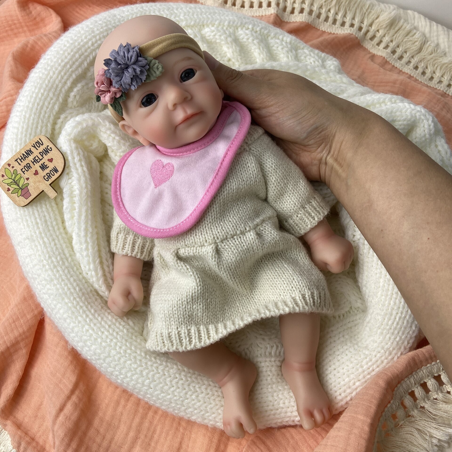 Bebé Reborn Adela - 30 cm de Silicona Blanda Realista - 6