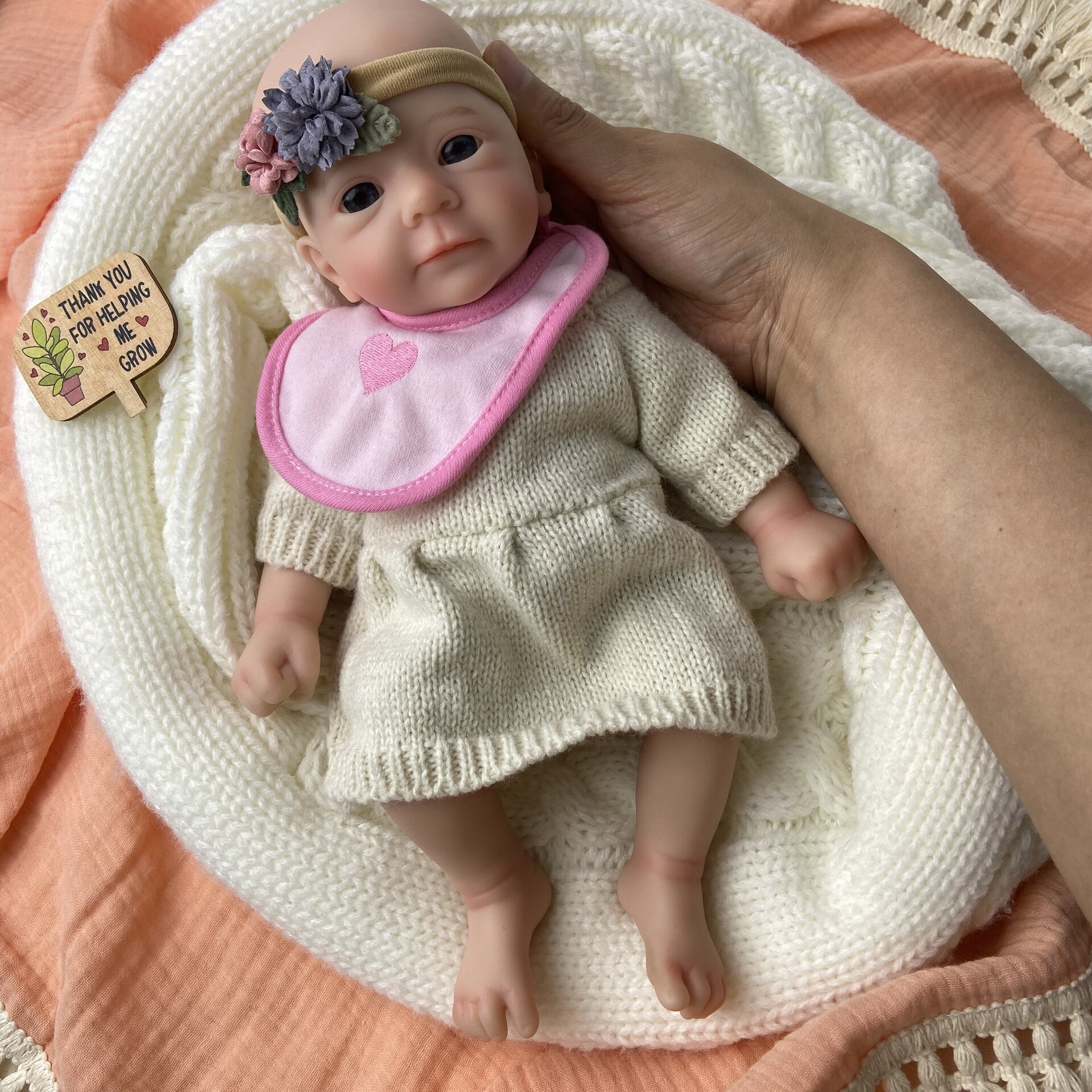 Bebé Reborn Adela - 30 cm de Silicona Blanda Realista - 4