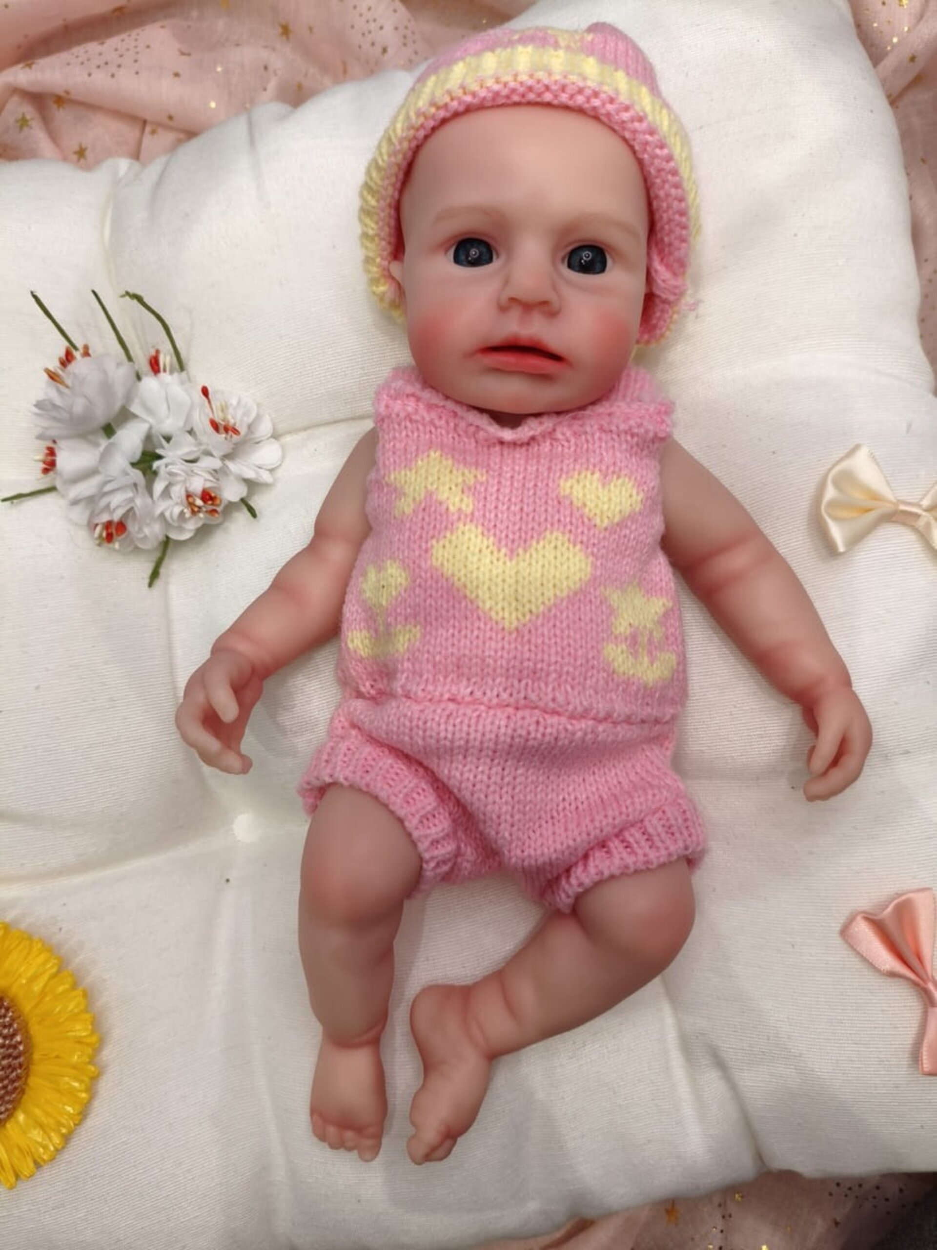 Bebé Reborn Mía - 30 cm de Silicona Blanda Realista - 4