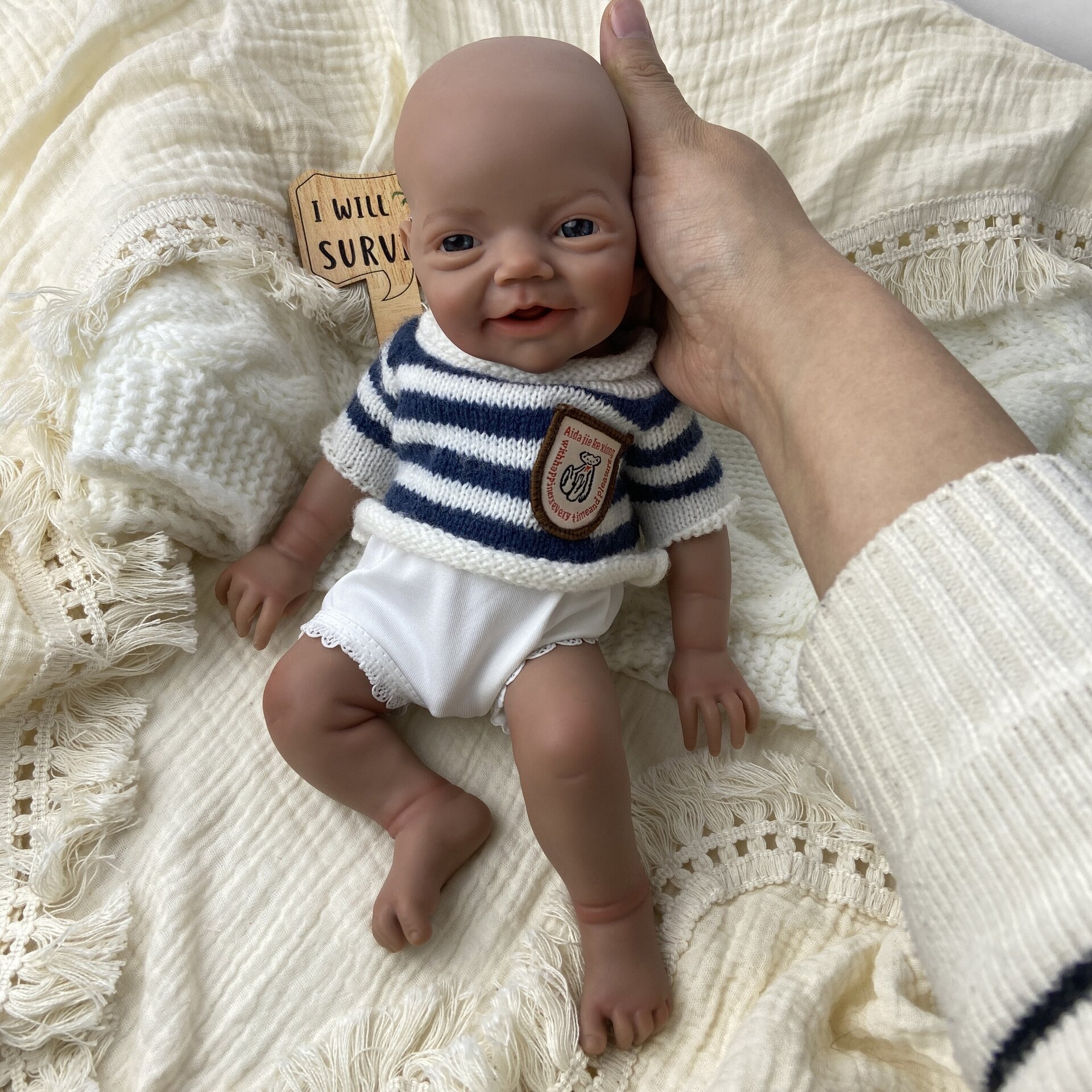 Bebé Reborn Enzo - 30 cm de Silicona Blanda Realista - 5