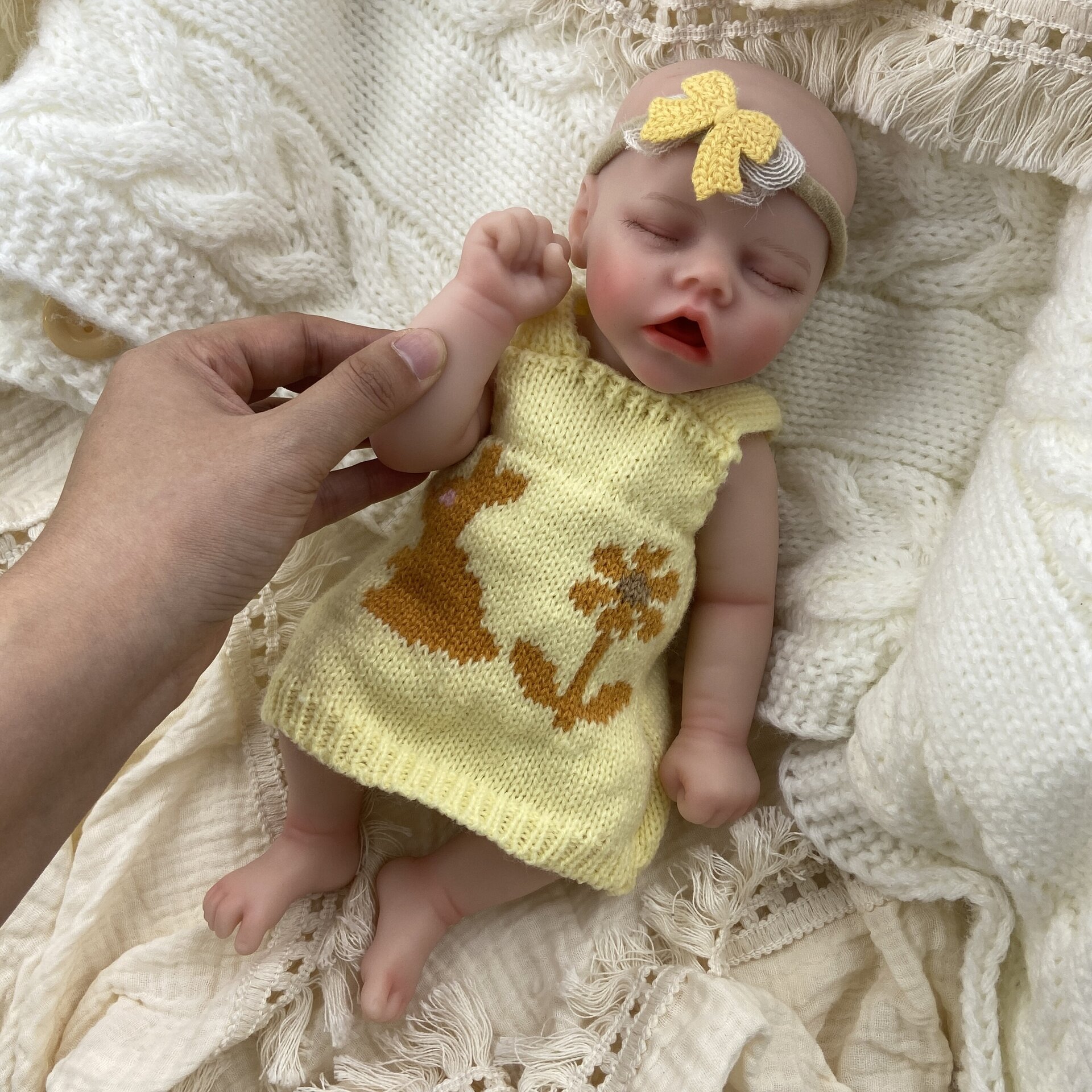 Bebé Reborn Ada - 30 cm de Silicona Blanda Realista - 2