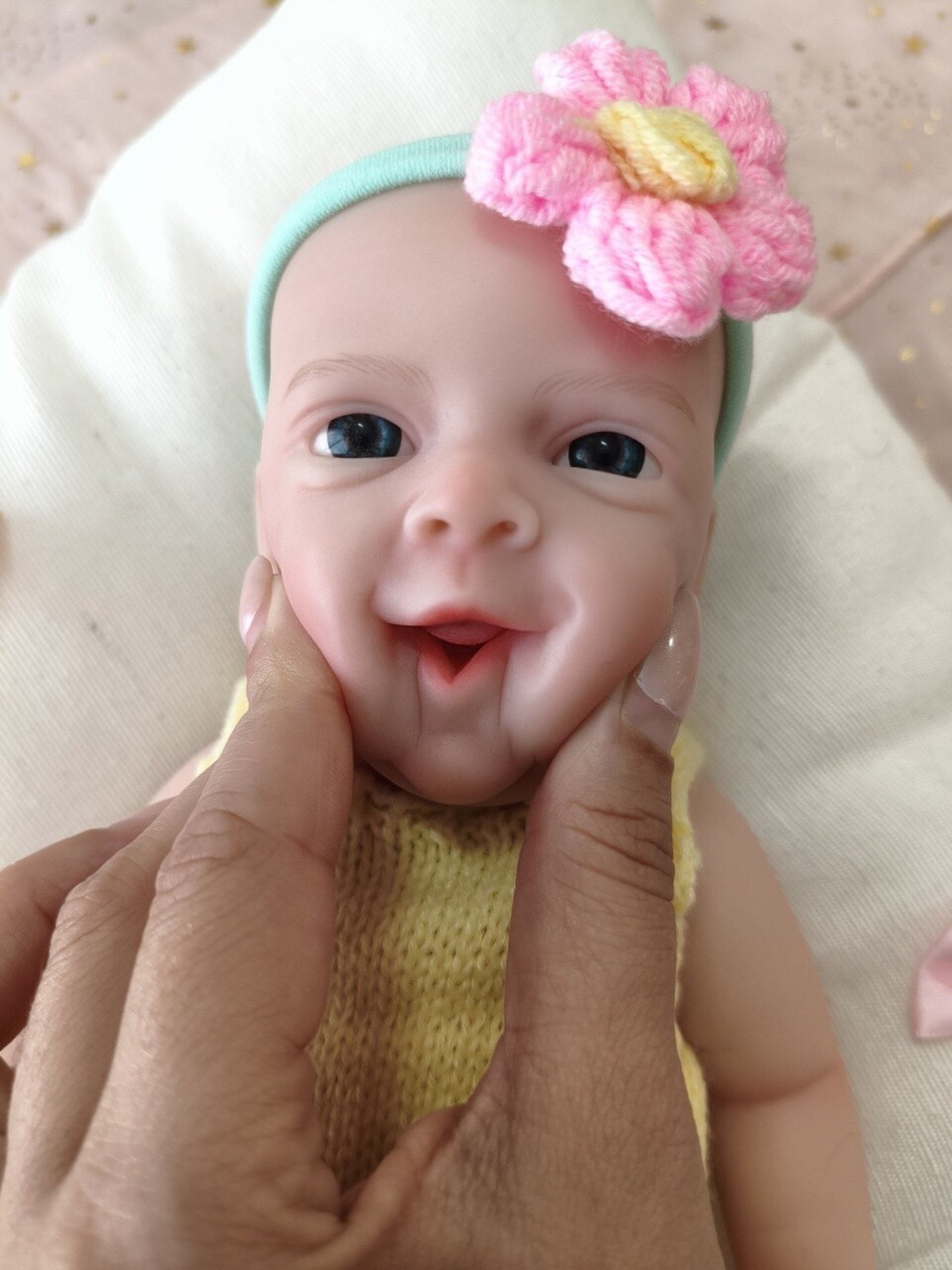 Bebé Reborn Emma - 30 cm de Silicona Blanda Realista - 8