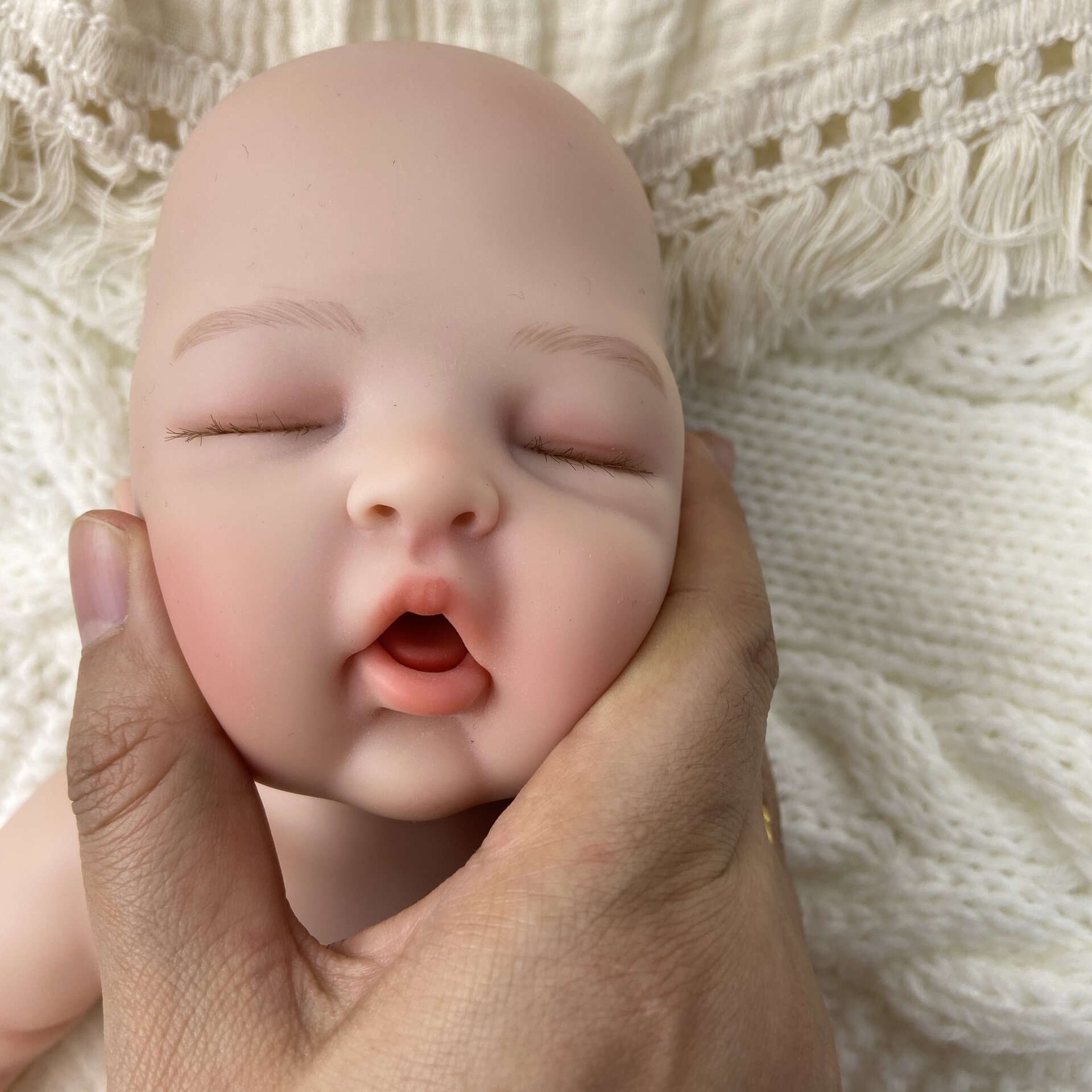 Bebé Reborn Lola - 30 cm de Silicona Blanda Realista - 3