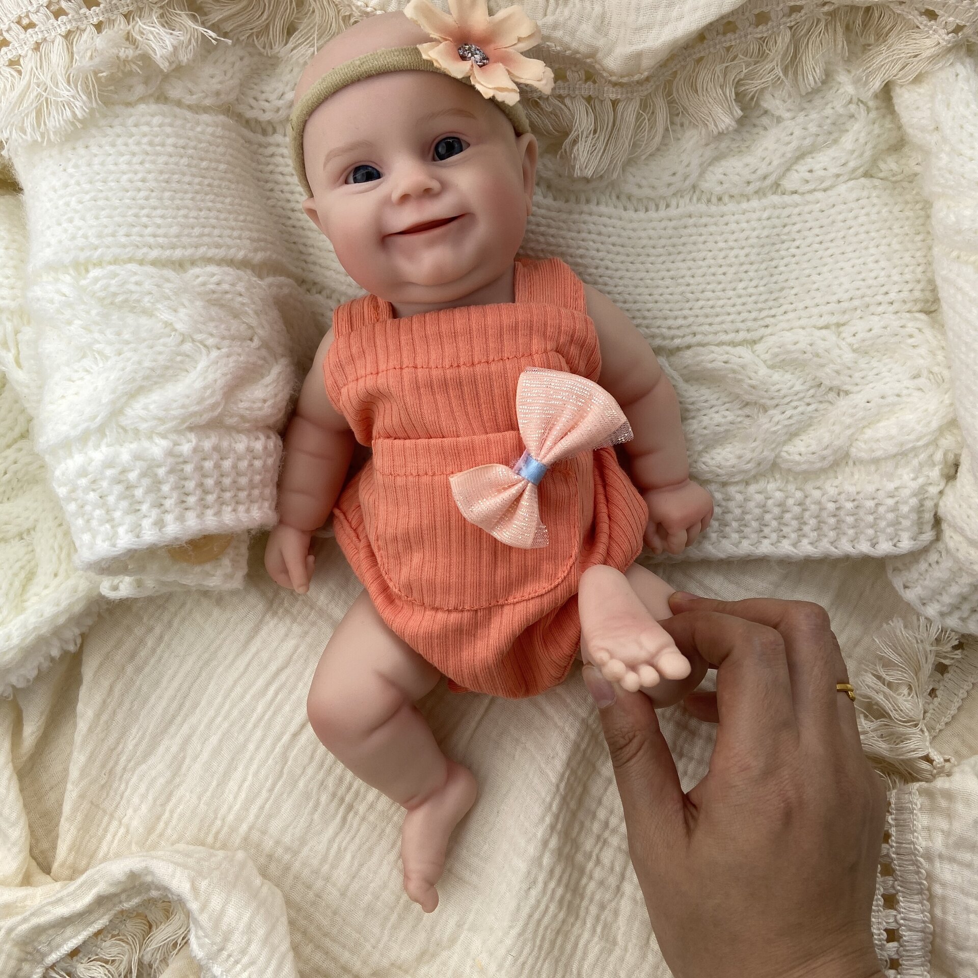 Bebé Reborn Aura - 30 cm de Silicona Blanda Realista - 7