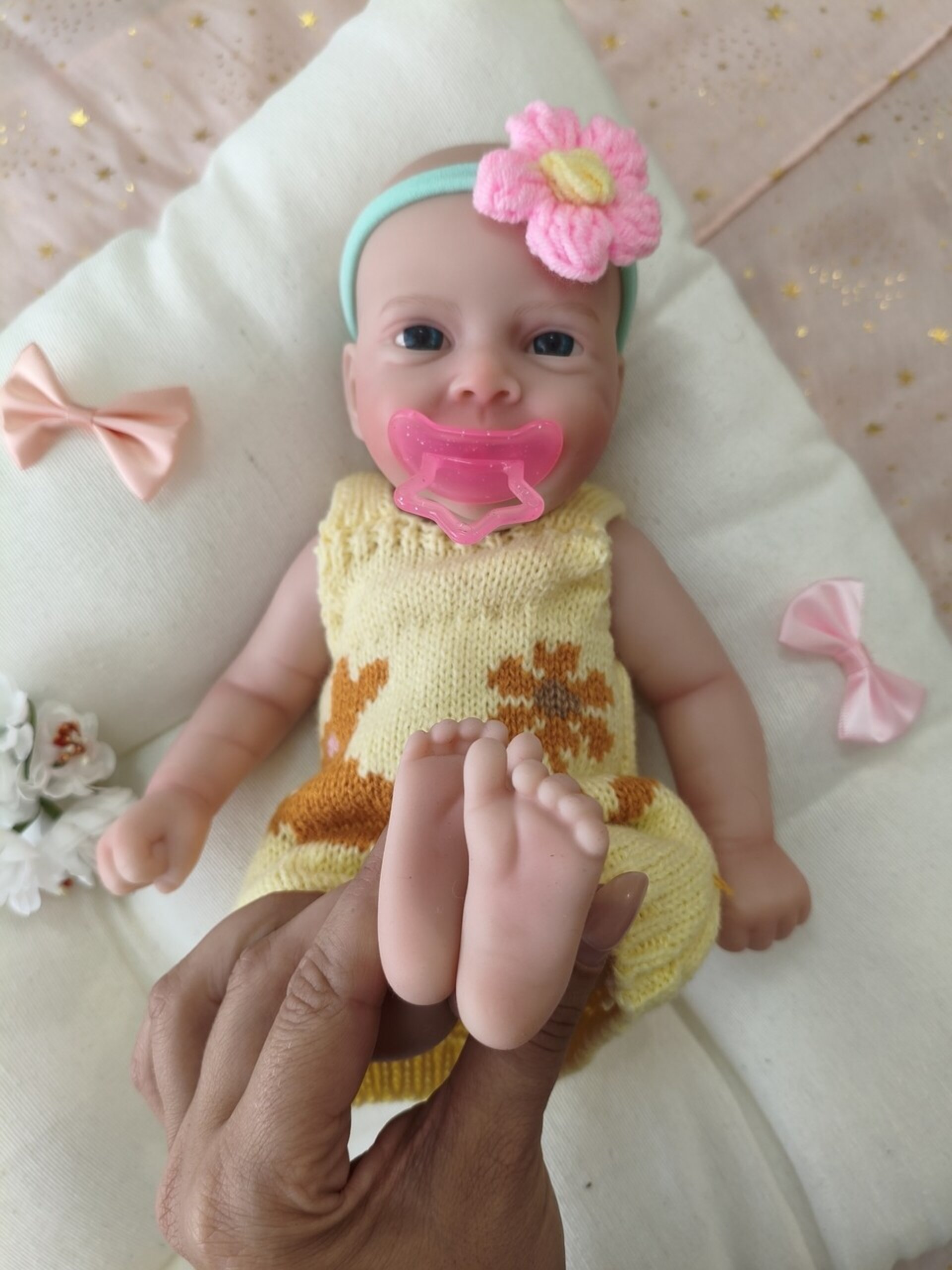 Bebé Reborn Emma - 30 cm de Silicona Blanda Realista - 4
