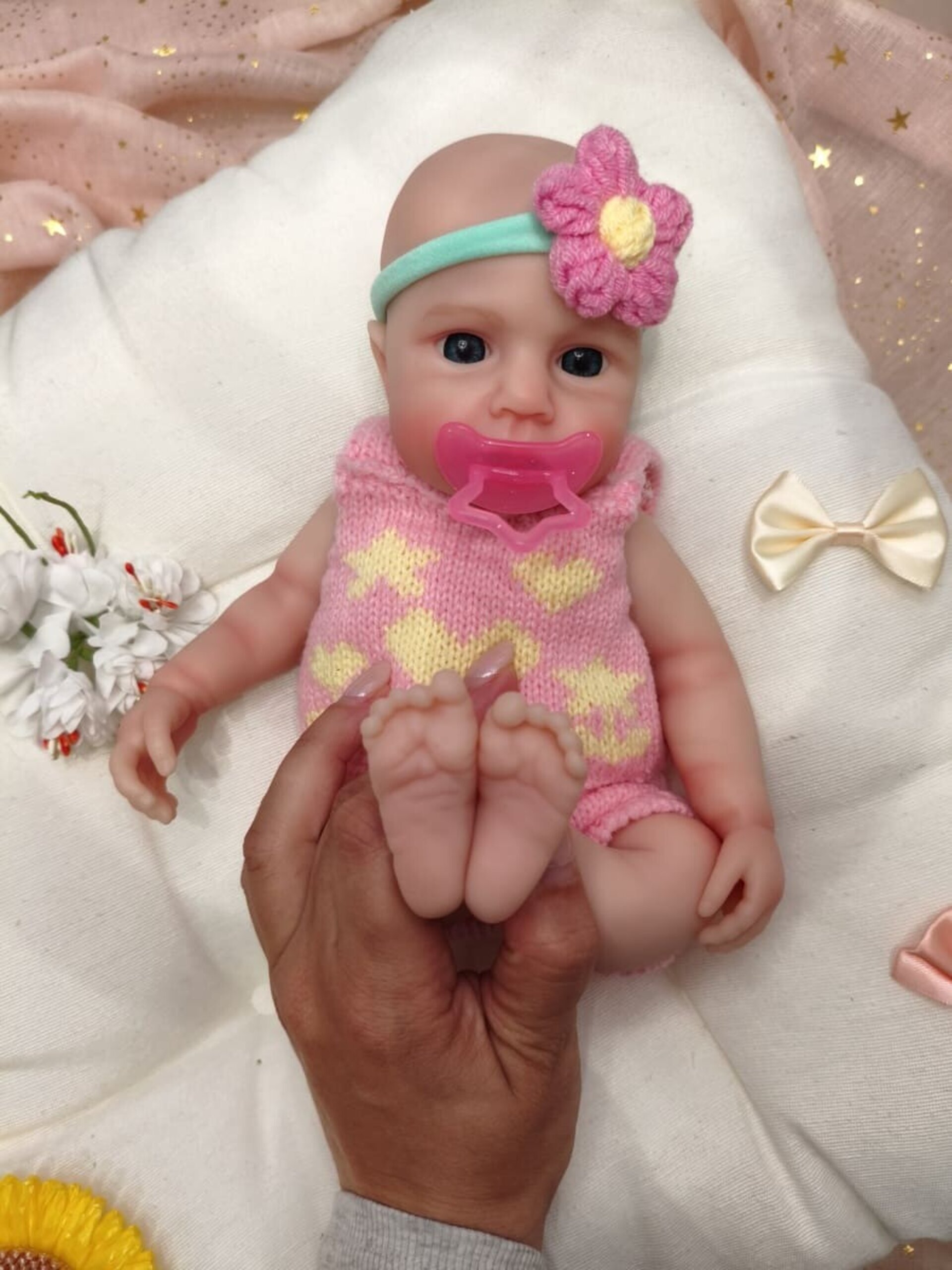 Bebé Reborn Mía - 30 cm de Silicona Blanda Realista - 6