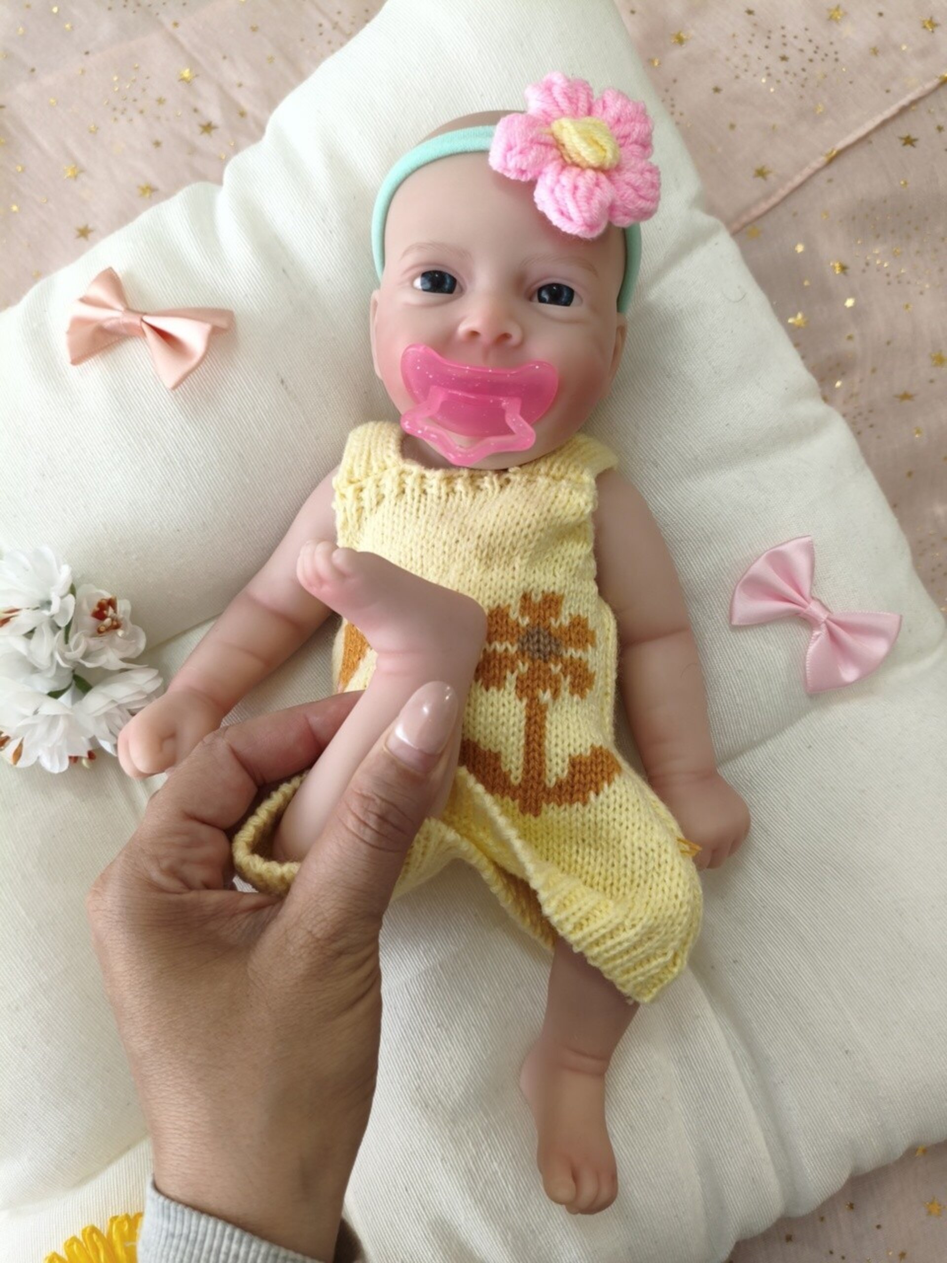 Bebé Reborn Emma - 30 cm de Silicona Blanda Realista - 3