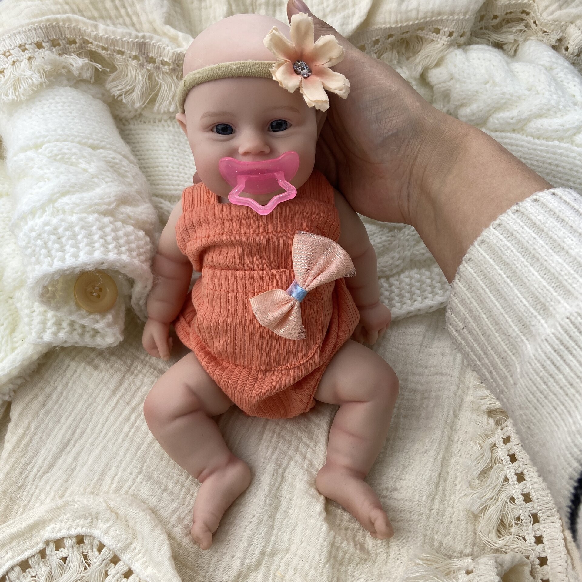 Bebé Reborn Aura - 30 cm de Silicona Blanda Realista - 6